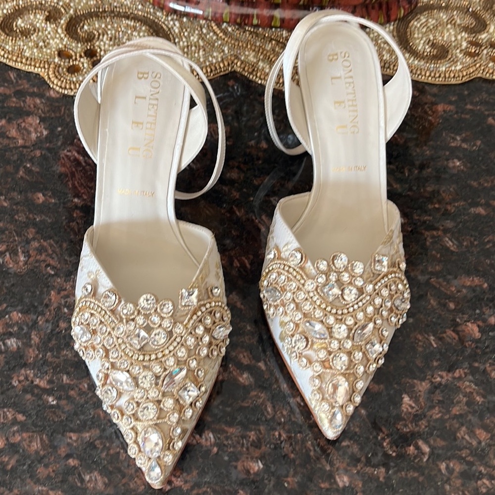 Something Blue Ivory Brocade Lace And Rhinestone Close Toe Emmie Satin Heels